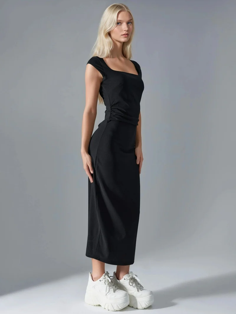 بوسيم BUSEM Square Neck Slit Detailed Midi Dress